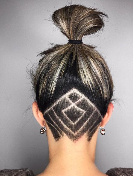 23 Undercut Hairstyles for Women That Are a Party in the Back ... Undercut Hair Designs, Undercut Hairstyles Women, Undercut Long Hair, Undercut Designs, Shaved Hair Designs, Shaved Undercut, Hair Tattoos, Penteado Cabelo Curto, Undercut Hairstyles