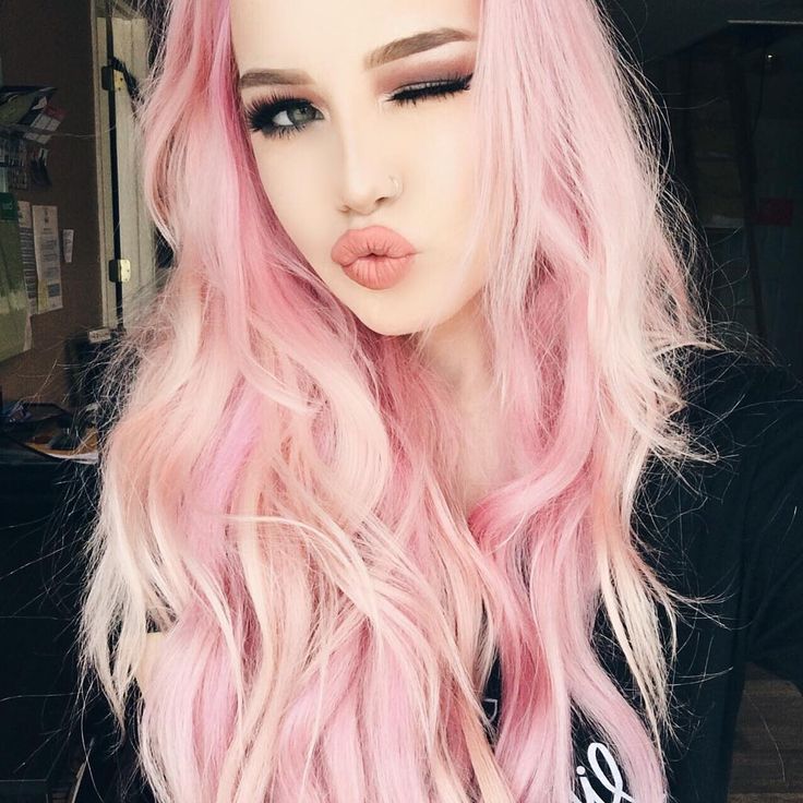 Pink hair, don't care!! YAASS Girl. Hailie is perfect in pink with mermaid luscious hair. Add a wink and a sweet kiss to up your selfie game! Hailie Barber, Candy Pink Hair, Cotton Candy Pink Hair, Fete Emo, Cotton Candy Hair, Candy Hair, Hair Color Pastel, Pink Cotton Candy, Pastel Hair