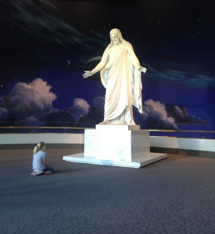 LDS (Mormon) statue of Jesus at the visitor center in Salt Lake City. So many beautiful things to see on temple square. Lds Aesthetic, Scripture Painting, Salt Lake City Temple, Lds General Conference, Temple Square, Pictures Of Christ, Lds Art, Names Of Jesus Christ, Church Quotes