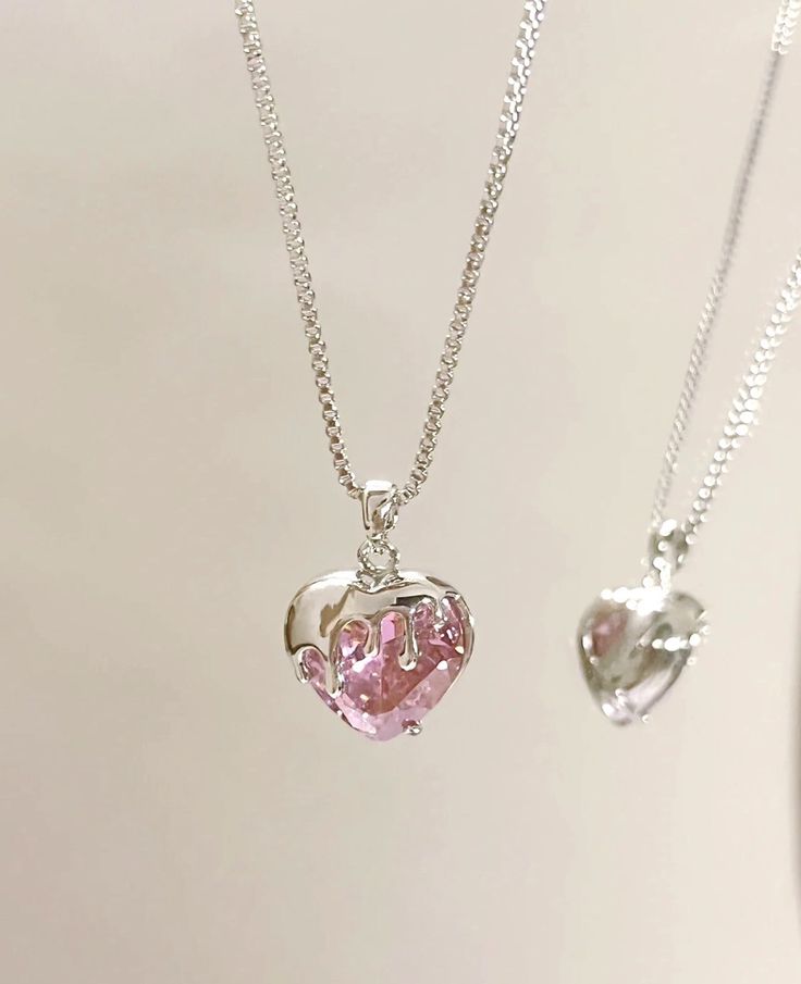 ʚ kimi ɞ on Twitter: "pink diamond heart necklace https://t.co/cU2IM1NoB8" / Twitter Pink And Silver Jewelry, Pink Jewelry Aesthetic, Etsy.com Etsy, Pink Necklace Jewelry, Pink Heart Jewelry, قلادات متدلية, Pink Heart Necklace, Etsy Clothes, Pink Items