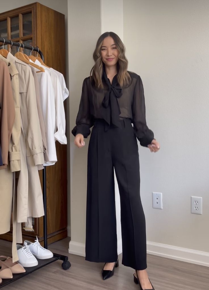 Woman Politician Style, Womens Proffesional Outfit, Lab Manager Outfit, Business Consultant Outfits, Thesis Defence Outfit, Bussines Woman Outfit Summer, Formal Business Dinner Outfit, Black Work Wear Women, Law Associate Outfit