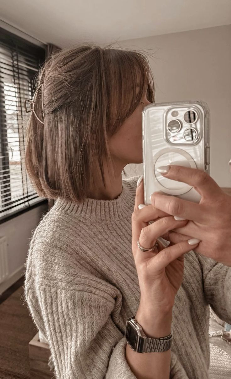 Short Brown Hair, Hair Inspiration Short, Penteado Cabelo Curto, Short Hair With Bangs, Hair Envy, Shoulder Length Hair, Light Brown Hair, Hair Day, Hair Highlights