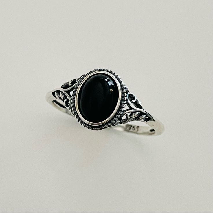 Sterling Silver Solitaire Black Agate Ring With Swirly, Silver Ring, Wedding Ring, Onyx Ring, 925 Stamped, Great Gift For Any Occasion Can Be Worn Multiple Fingers, Midi Ring Black Agate Offers You Prosperity, A Victory For Athletes And Courage. As A Talisman, Black Agate Is Used To Promote Courage And Self-Confidence. Perfect Gift Idea For Birthday, Anniversaries, Engagement, Graduations, Bridesmaid, Oct Birthstone, Mother’s Day, Valentine’s Day, Promise, Good For Any Occasion. Note: Due To The Sterling Silver Black Rings, Black Crystals Ring, The One Ring Black, Black Rings For Women Stones, Black Stone Signet Ring, Onyx Stone Rings, Black Oval Stone Ring, Vintage Onyx Ring Eragem, Regulus Black Ring