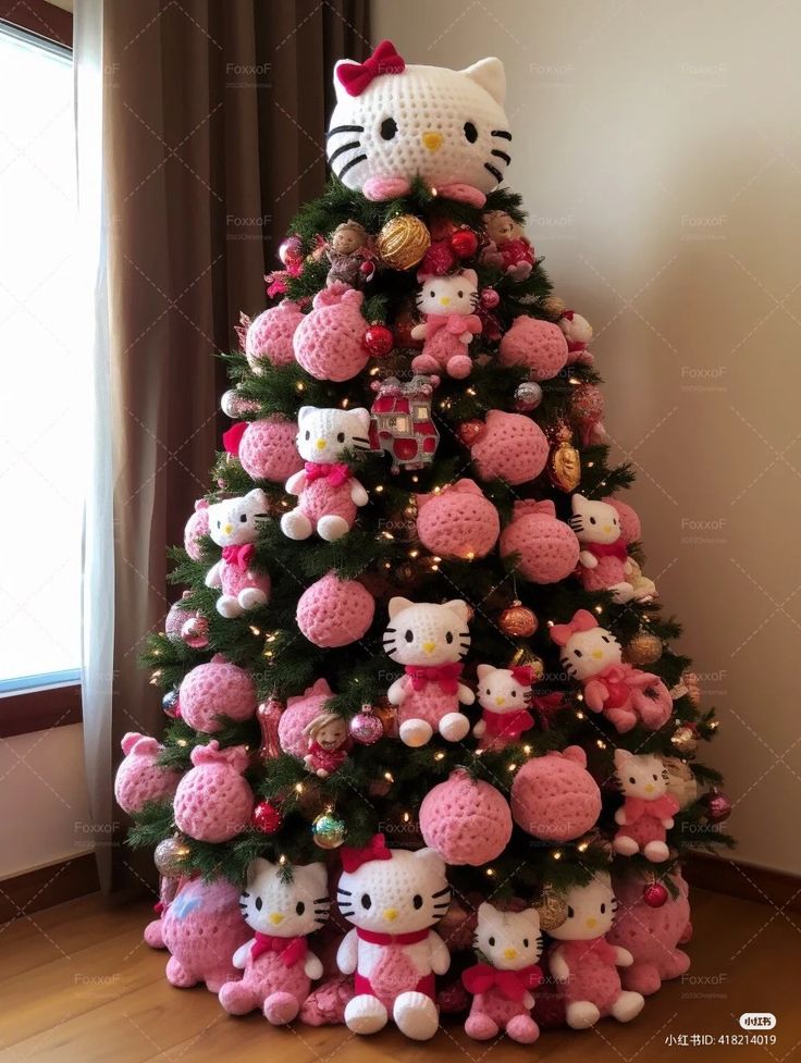 Hello kitty christmas tree Barbie Christmas Ornaments, Hello Kitty Christmas Tree, Girl Diaper Cake, Hello Kitty Cupcakes, Gloomy Bear, Kitty Christmas, Hello Kitty Themes, Pink Xmas