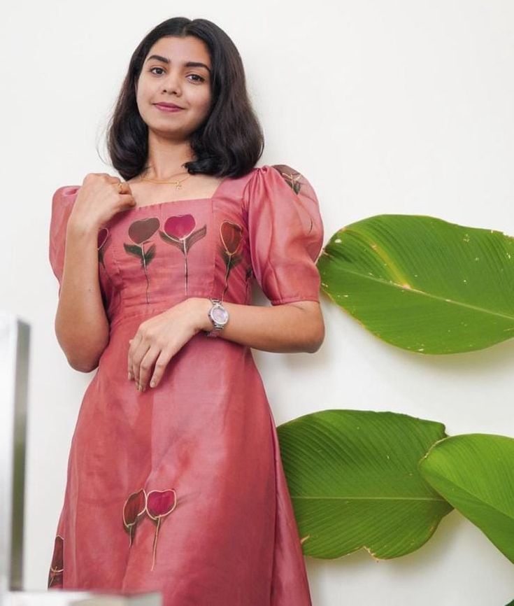 Organza Kurti Designs Latest, Umbrella Kurti Design, Simple Frock, Organza Kurti, Frock Models, Smart Casual Women Outfits, Netted Blouse Designs, Model Blouse, Frock Designs