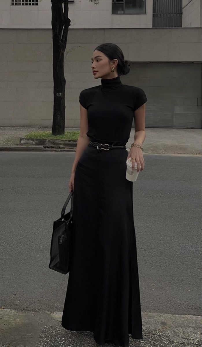 City Business Woman Aesthetic, Nyc Opera Outfit, Long Skirt Outfits Office, Elevated Black Outfits, Long Black Skirt Goth Outfit, Goth Outfits Work, Dark Corporate Outfit, All Black Semi Formal Women, Formal Outfits For Women Dress