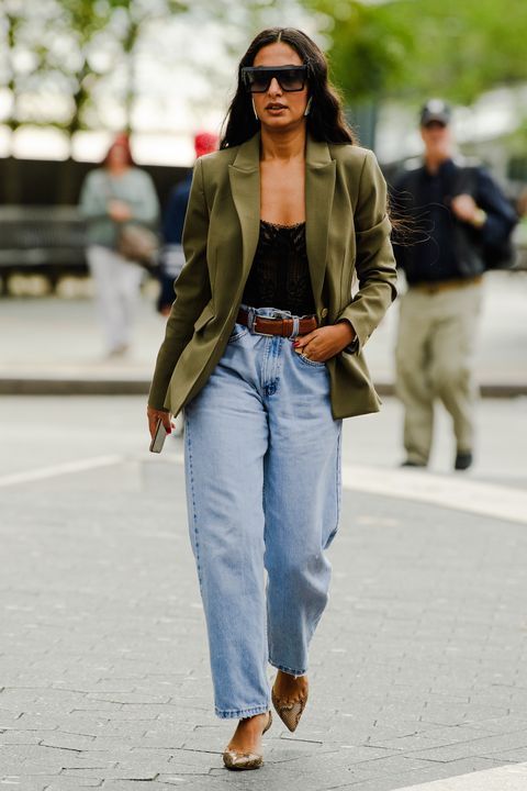 Best Street Style Looks From New York Fashion Week Spring 2020 London Street Fashion, Fall Outfits Women 20s, Fashion Week Spring 2020, New York Fashion Week Street Style, Walking Down The Street, Kendall Jenner Outfits, Green Blazer, Looks Street Style, Business Outfit