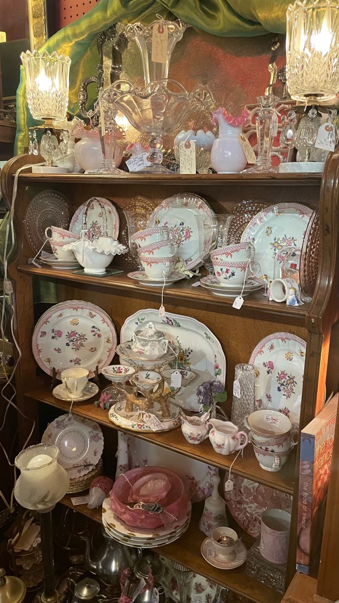 antique tea set, room decor, coquette room decor, Aesthetic Antique Shop, Pink Antique Aesthetic, Antique Shopping Aesthetic, Antiquing Aesthetic, November Celebrations, Antique Shop Aesthetic, Antique Store Aesthetic, Antiques Aesthetic, Vintage Setting