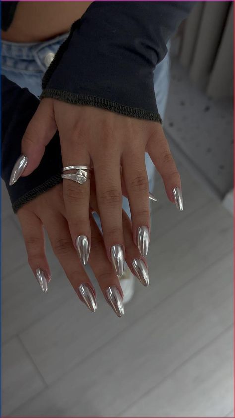 Chrome Nail Colors, Bridesmaids Nails, Milky Nails, Chrome Nails Designs, Mirror Nails, Silver Nail, Metallic Nails, Silver Nails, Funky Nails