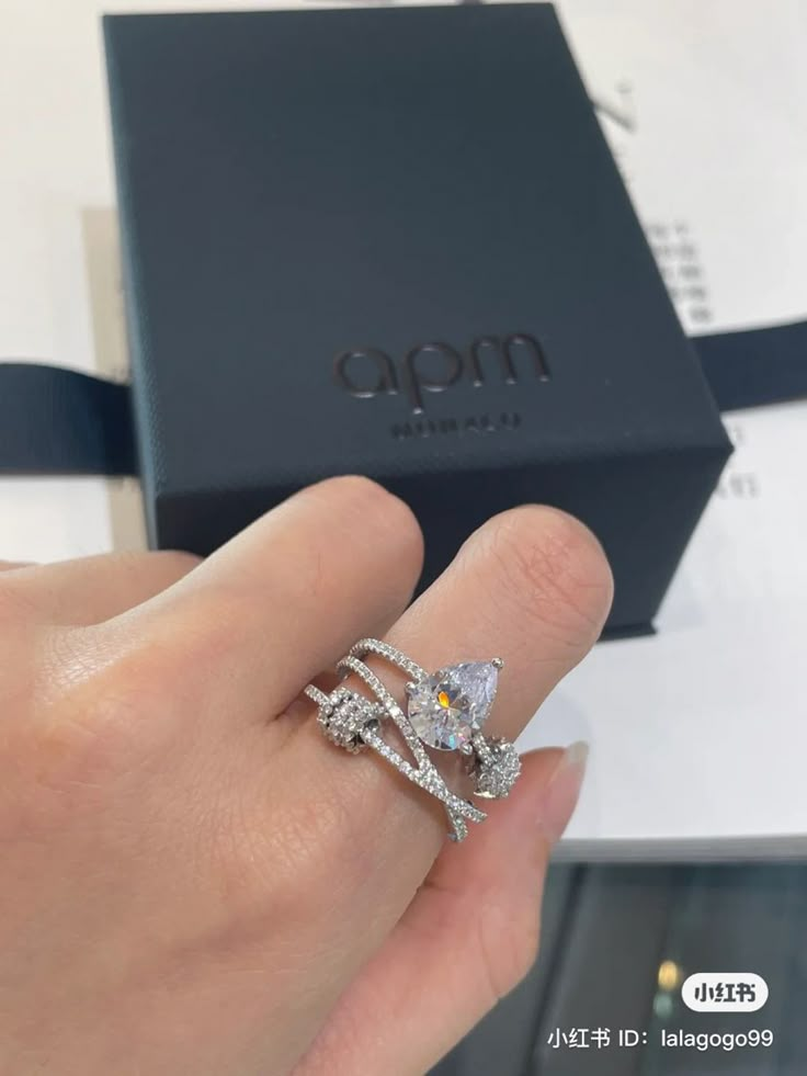 October Jewelry, Hand Jewelry Rings, Expensive Jewelry Luxury, Fancy Jewellery Designs, Luxe Jewelry, Diamond Jewelry Designs, Dope Jewelry, Set Jewelry, Pendant For Women