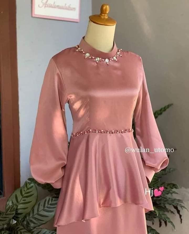 Yg suka baju kondangan pink peach kumpul sini🍑💖 Cantik banget baju kondangannya😍 terlihat mewah elegan 😍✨ cek harga di sini⤵️ Shopee🛒 https://shope.ee/1q9bFvP3om Pink Peach, Home Accents, Home Accessories, Room Decor, Exterior, Pink, Home Decor, Home Décor