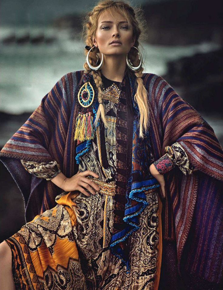 Model Olga Maliouk channels the sensual side of warrior goddesses in this visually rich fashion statement styled by Simone Guidarelli. Signe Vilstrup makes the splendid capture ‘Neo Folk’ honoring tribal influences around the globe for Glamour Italia’s October issue. Hair and makeup by Loris Rocchi Look Boho Chic, Mode Hippie, Boho Life, Wild Girl, Boho Boutique, Bohemian Maxi Dress, Boho Look, Bohemian Clothes, Hippie Bohemian