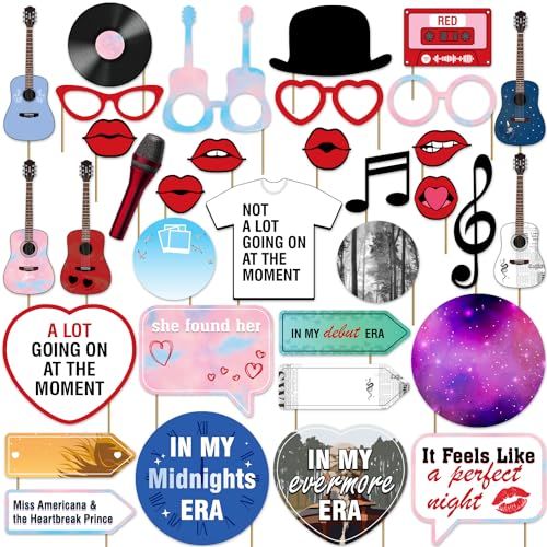 a bunch of different items that are in the shape of heart shaped signs and guitar picks