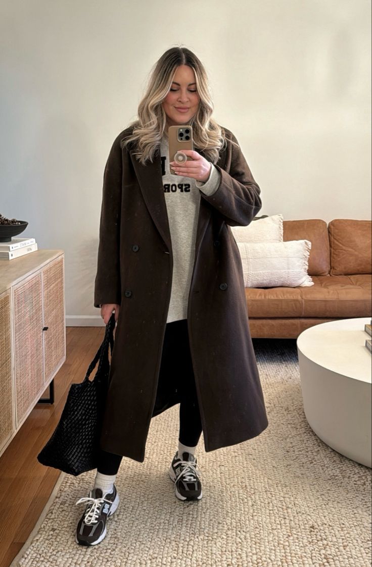 Aritzia Slouch Coat is 10/10 worth rhe investment! Winter outfit idea, winter outfits, winter capsule, casual winter outfit Long Coat Leggings Outfit, The Slouch Coat Aritzia, Wool Long Coat Outfit, Casual Wool Coat Outfit, Aritzia Style Outfits, Winter Retreat Outfit, Postpartum Fashion Winter, Aritzia Coat Outfit, Post Partum Winter Outfit