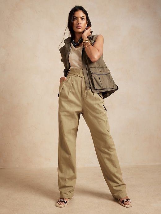 Heritage Explorer Pant | Banana Republic Safari Outfit, Fitted Dress Pants, Travel Pants, Wide Leg Cropped Pants, Utility Pants, Banana Republic Women, Banana Republic Pants, Cargo Pant, Straight Leg Pants