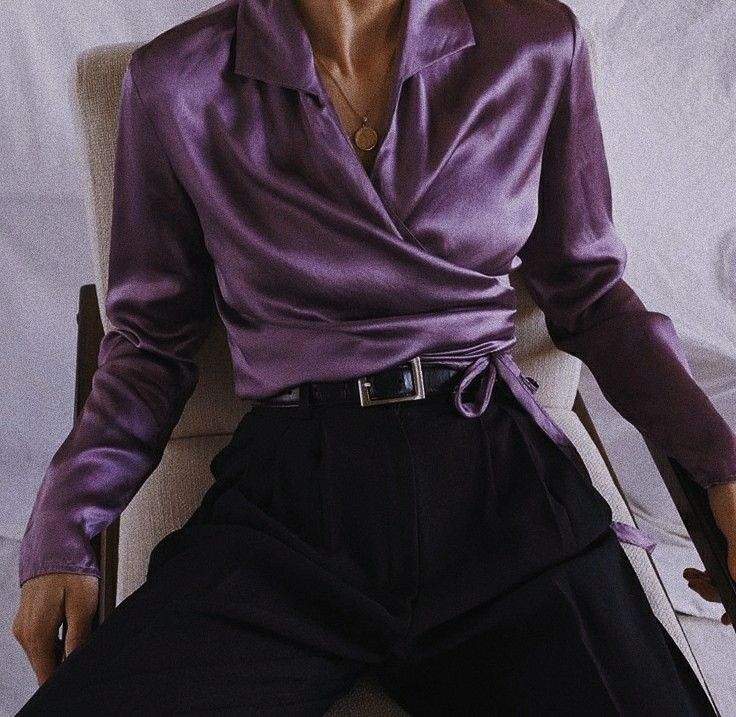 Chique Outfits, Moda Chic, Women Fashion Edgy, Purple Outfits, Satin Blouses, Mode Inspiration, Outfits Casuales, Classy Outfits, Aesthetic Clothes