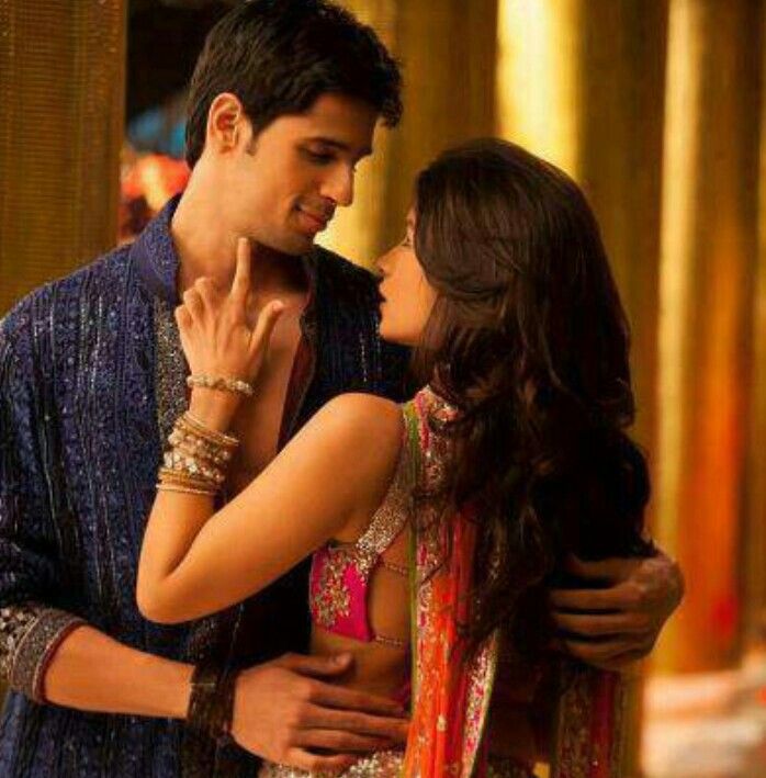 Bollywood wedding Vintage Bollywood Aesthetic, 90s Bollywood Aesthetic, Desi Love, Student Of The Year, Sidharth Malhotra, 90s Bollywood, Bollywood Couples, Vintage Bollywood, Indian Movies