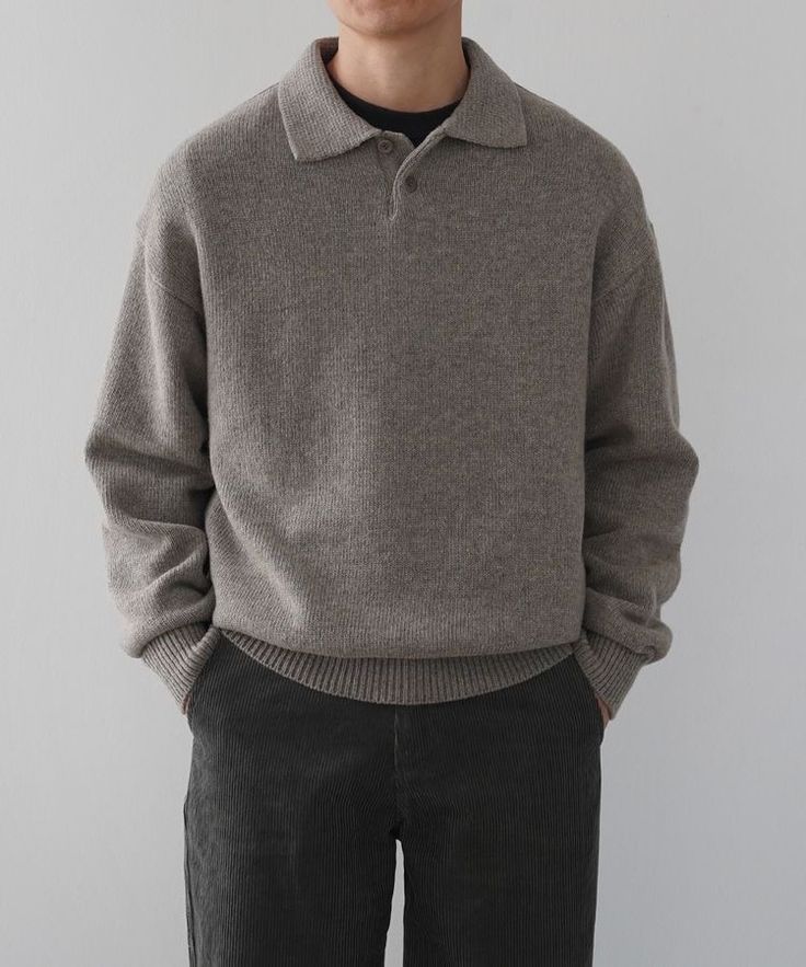 Nostalgic Fashion, Sweater Outfits Men, Minimalist Fashion Men, Classy Outfits Men, Stylish Men Casual, Street Style Outfits Men, Mens Casual Dress Outfits, Men Stylish Dress, Guys Clothing Styles