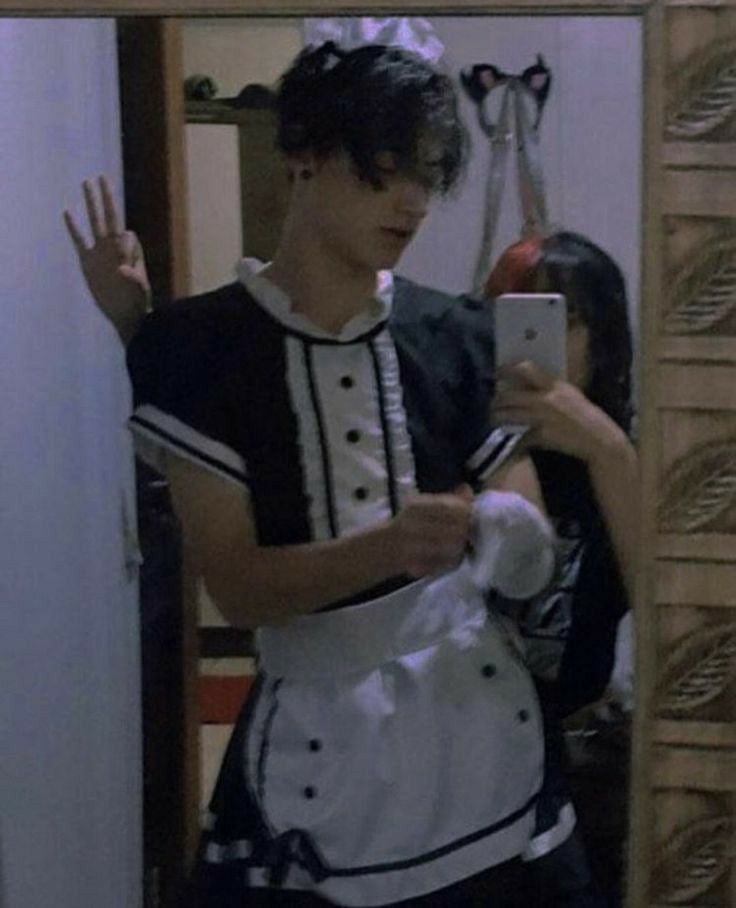 Boys In Skirts, Guys In Skirts, Grunge Boy, Cat Boy, Cat Boys, Maid Outfit, Aesthetic Boy, Maid Dress, Ulzzang Fashion