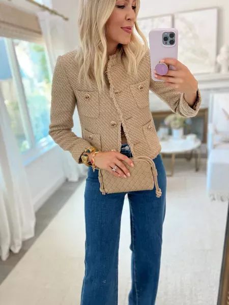 Tweed Jacket Jeans Outfit, Womens Tweed Blazer Outfit, Tweed Jacket And Jeans Outfit, Mango Tweed Jacket, Beige Tweed Jacket Outfit, White Boucle Blazer Outfit, Tweet Blazer Outfit, Cropped Tweed Jacket Outfit, Lady Jacket Outfit