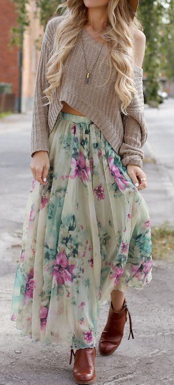 Bohemian Flower Print Wide Flare Maxi Skirt Look Hippie Chic, Bohemian Maxi Skirt, Rok Outfit, Flare Maxi Skirt, Skirt Diy, Skirts Summer, Boho Mode, Floral Skirts, Mode Hippie