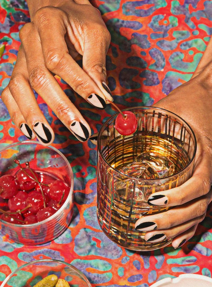 How To Party All Night If You're Basically A Grandma+#refinery29 Miami Restaurants, Wedding Manicure, Summer Manicure, Stylish Wedding, Most Romantic, Low Calorie, How To Do Nails, Makeup Nails, Nails Inspiration