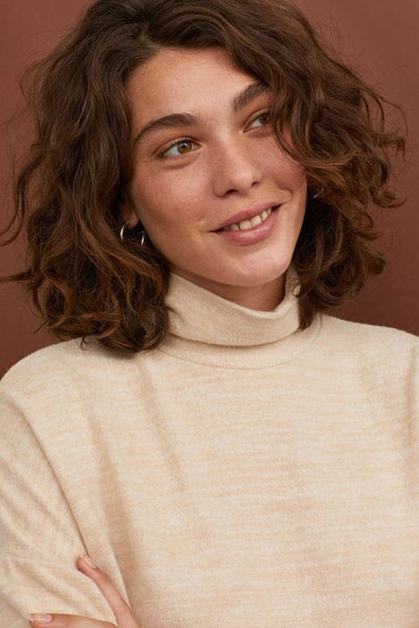 Henh du Deluht Kręcony Bob, Fringe Haircuts, Trendy We Fryzurach, Aesthetic Hairstyles, Shaved Side Hairstyles, Long Face Hairstyles, Curly Haircuts, Simple Hairstyles, Japanese Hairstyle