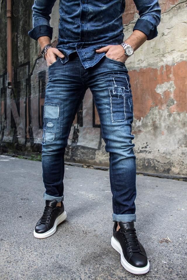 Men's Denim Style, Style Masculin, Denim Wear, Mens Fashion Jeans, Mens Fashion Classy, Hot Jeans, Mens Pants Fashion, Denim Jeans Men, Mens Lifestyle