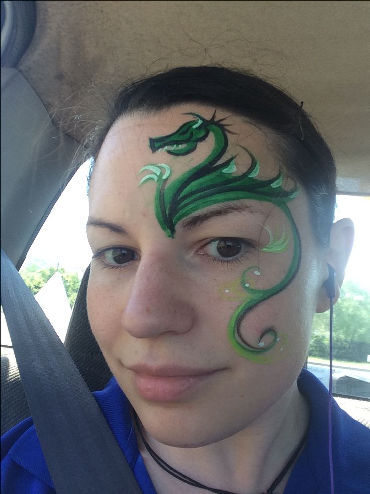 One Side Face Painting, Face Painting Dragon Easy, Dragon Face Paint Easy For Kids, Dragon Face Painting Easy, Simple Dragon Face Paint, Medieval Face Paint Ideas, Smiley Face Face Paint, Knight Face Paint, Simple Face Painting Ideas For Kids Boys