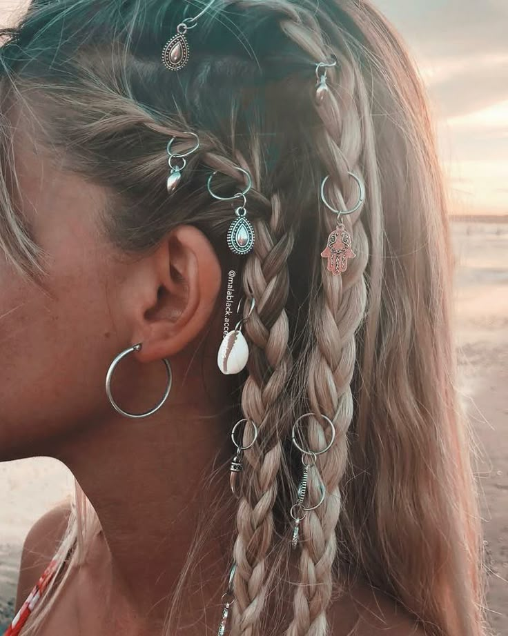 Braids Hair Ideas, Creative Braids, Pirate Hair, Pool Hairstyle Ideas Black, Hippie Braids, Rave Hair, Pool Hairstyle Ideas, Hippie Hair, Braids Hair