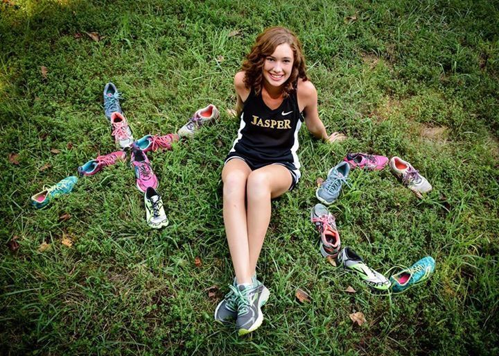 Senior Picture Ideas For Runners Cross Country, Xc Pictures, Cross Country Picture Ideas, Senior Picture Ideas For Runners, Cross Country Graduation Pictures, Senior Picture Cross Country, Runner Senior Pictures, Senior Cross Country Pictures, Senior Picture Ideas Cross Country