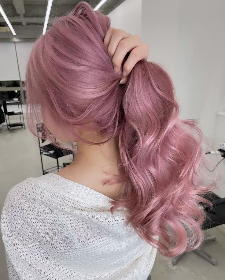 Lavender And Blonde Hair, Dusty Rose Hair, Lavender Hair Colors, Pink Blonde Hair, Hot Hair Colors, Dyed Hair Inspiration, Hair Inspiration Short, Hairstyles For Layered Hair, Pretty Hair Color