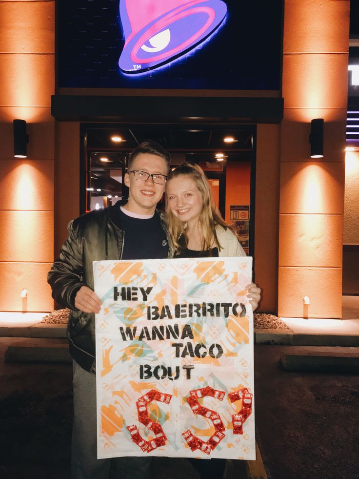 Taco Promposal, Taco Bell Promposal, Santa Switch Proposals, Taco Bell Hoco Proposal, Prom Proposals, Cute Prom Proposals, Del Taco, Proposals Ideas, Taco Sauce