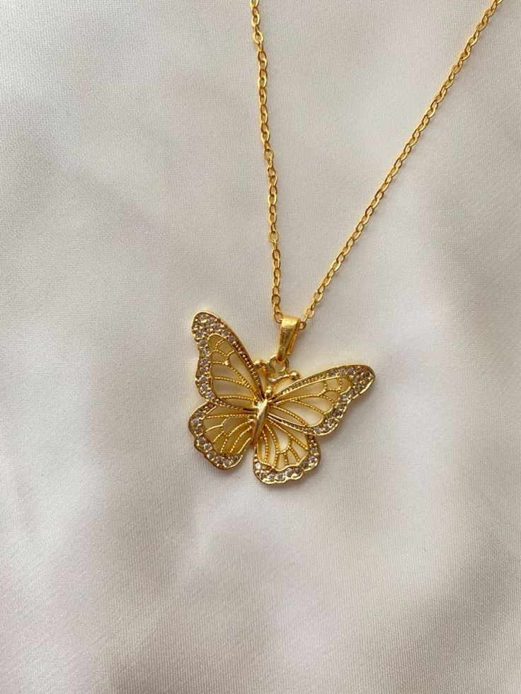 Big Butterfly Necklace, Stone Butterfly Necklace, Dainty Butterfly Necklace, Elegant Butterfly Necklace, Butterfly Chain Necklace Pendant Pretty Jewelry Necklaces, Jewelry Accessories Ideas, Dope Jewelry, Girly Accessories, Classy Jewelry, Fancy Jewellery, Jewelry Lookbook, Fancy Jewelry, Girly Jewelry