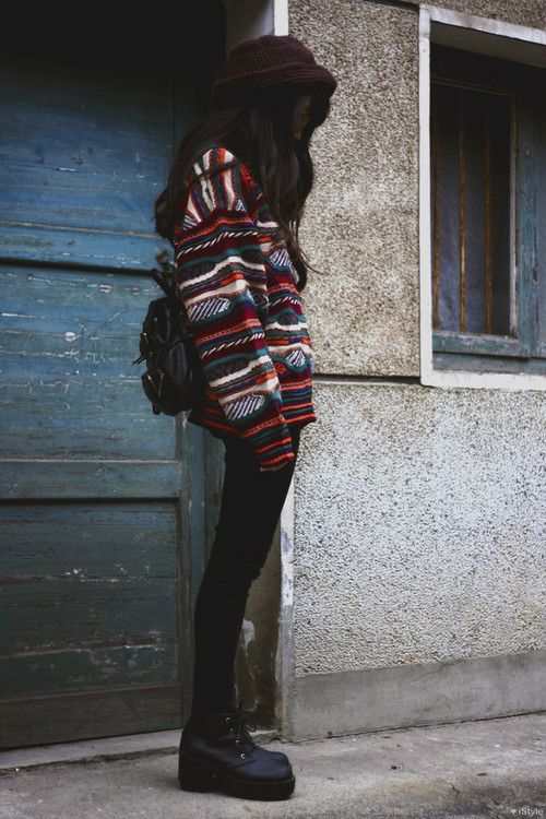 #awesome #girl #winter #fashion #cold #outfit #beautiful #skinny #glamor #cool #woman #school #autumn #christmas Grunge Winter, Look Grunge, Goth Outfit, Hipster Sweater, Fashion 90s, Hipster Outfits, Legging Outfits, Indie Outfits, Super Excited