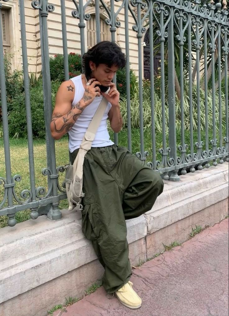 Guy Outfit Ideas Aesthetic, Guys In Streetwear, Picknick Outfit Men, Mens Baggy Street Style, Y2k Skater Outfits Men, Campy Fashion Men, Stylish Guy Outfits, Baggy Clothes Outfit Men Street Styles, Masc Fashion Aesthetic