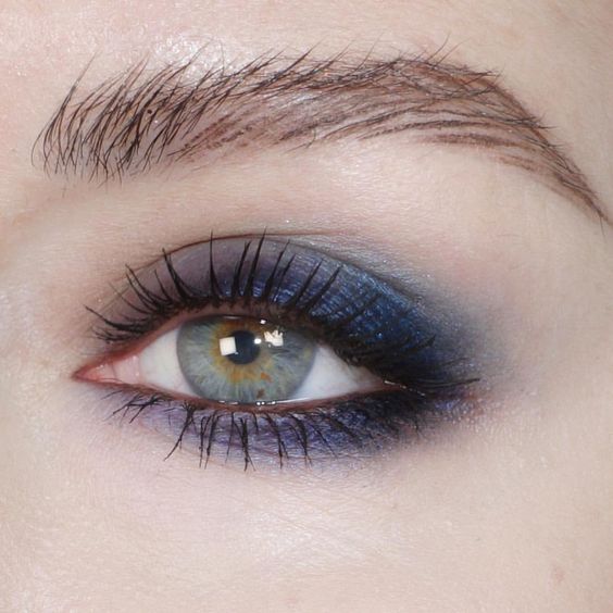 navy shadow Eye Makeup Looks, Beauty Make-up, Light Eyes, Blue Eyeshadow, Blue Makeup, Blue Eye, Light Makeup, Blue Eye Makeup, Eye Make