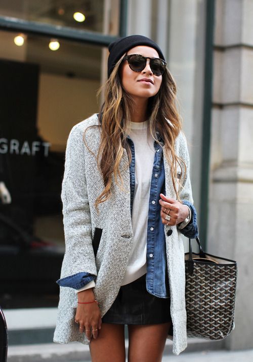 #fashion #street #style #denim #casual #layers Fall Coats, Bohol, Mode Casual, Looks Street Style, Fall Coat, Outfit Trends, Mode Inspo, Looks Style, Mode Inspiration