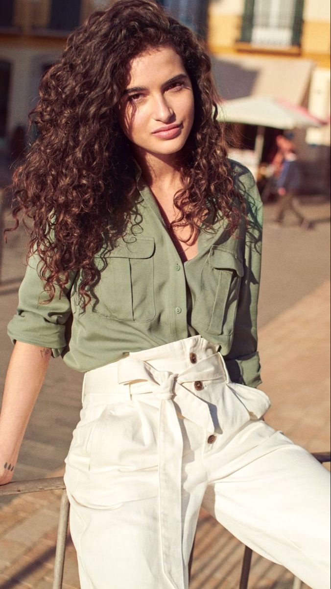 Clothing Pieces, Curly Hair Inspiration, Long Curly Hair, 가을 패션, Curly Girl, Long Curly, Curly Hair Styles Naturally, Spring Collection, Wavy Hair