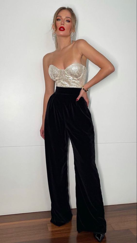 Elegantes Party Outfit, New Years Eve Outfits Classy, Cocktail Party Outfit, Winter Party Outfit, Party Outfits Night, Fiesta Outfit, Vegas Outfit, Nye Outfits, New Years Outfit