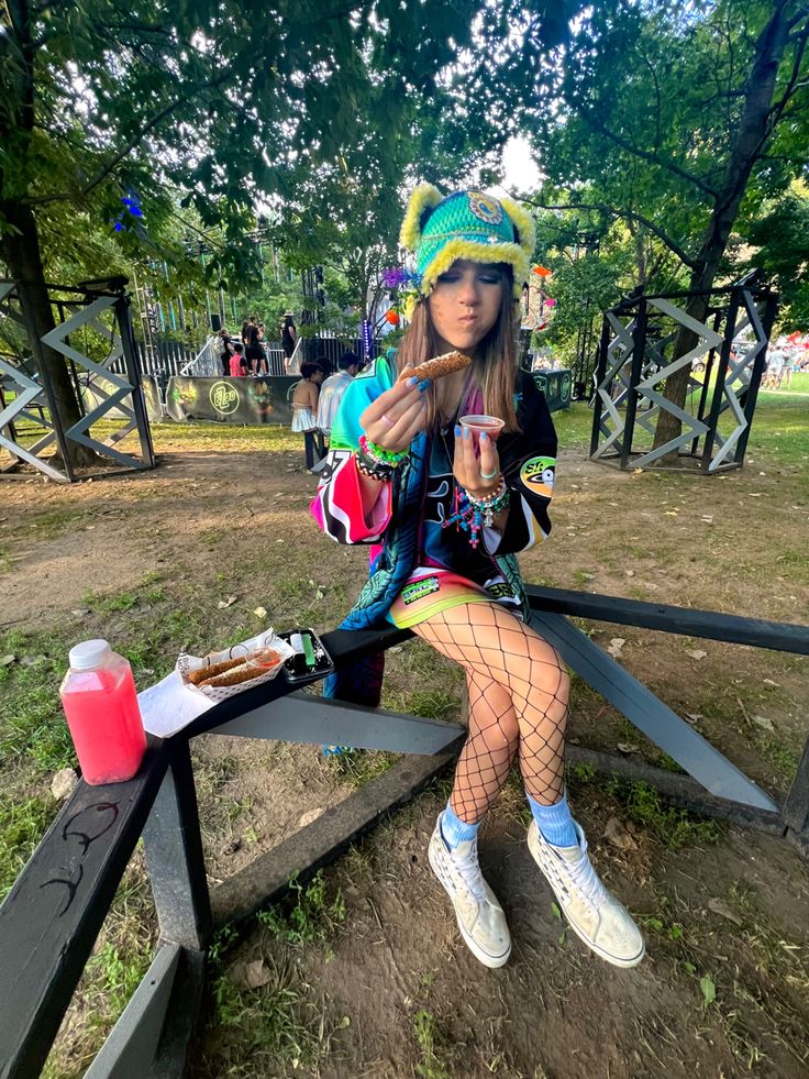 Ubbi Dubbi Festival Outfits, Wook Rave Girl, Wook Rave Outfits, Elements Festival Outfit, Wook Rave Aesthetic, Dubstep Rave Outfits, Rave Culture Fashion, Dubstep Outfits, Edc Fits