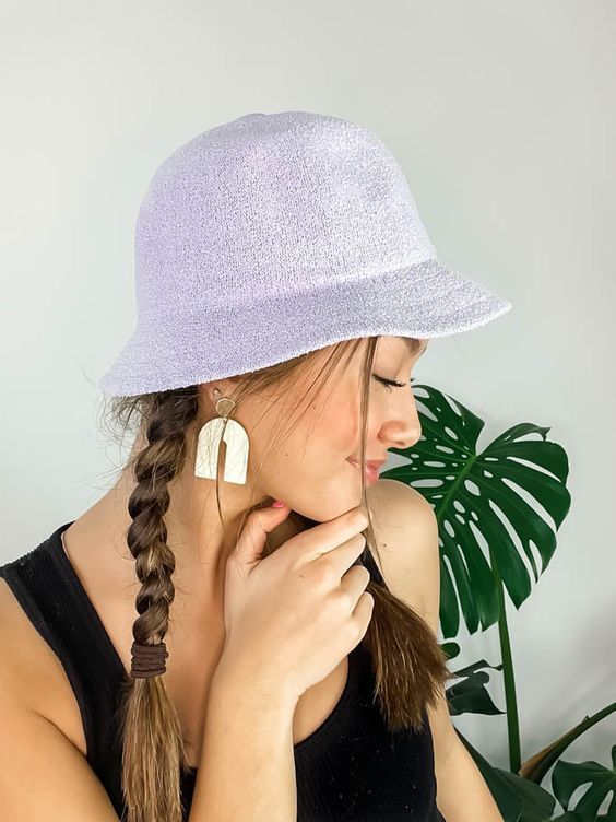 ummer is here and hats are an absoulte must!👒 Hat | Hat Inspo | Hat Inspiration | Buckethat | Cap | Cuddledown | Summer Hat | Beach Hat | Hat Outfit | Hat Ouftit Inspo | Summer Style 📸: Flutter Hat Inspiration, Summer Hats Beach, Hat Outfit, Summer Hat, Outfits With Hats, Beach Hat, Beach Inspired, Summer Hats, Summer Style