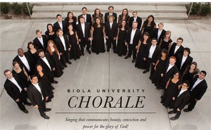 a group of people standing in front of a building with the words chorale on it