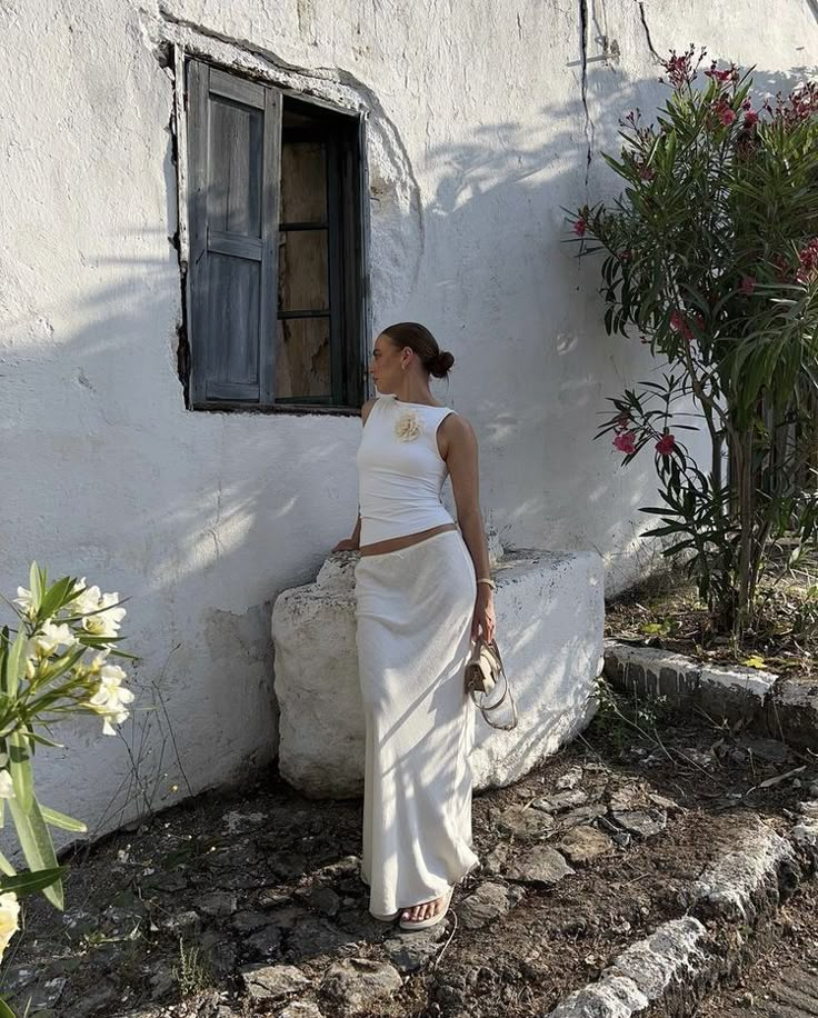 Resort Holiday Outfits, Long Linen Skirt Outfit, Capri Italy Outfits, Linen Skirt Outfit, Springs Outfit, Palm Springs Outfit, Skirt Outfits Aesthetic, 2024 Fits, Long Linen Skirt