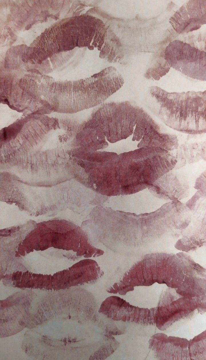 many different types of lips are shown together