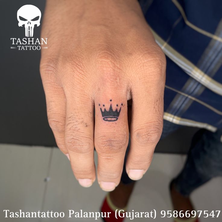 TashanTattoo
AshokTattooWala
S.4.5,Tirupati plaza
Opp. New bus stand
Near gd modi collage
Palanpur (gujrat)
9586697547
9687533310 King Tattoos, Biker Photoshoot, Queen Tattoo, Finger Tattoo, Ring Tattoos, Crown Tattoo, Tattoo Sleeve Designs, Tattoo Sleeve, Finger Tattoos