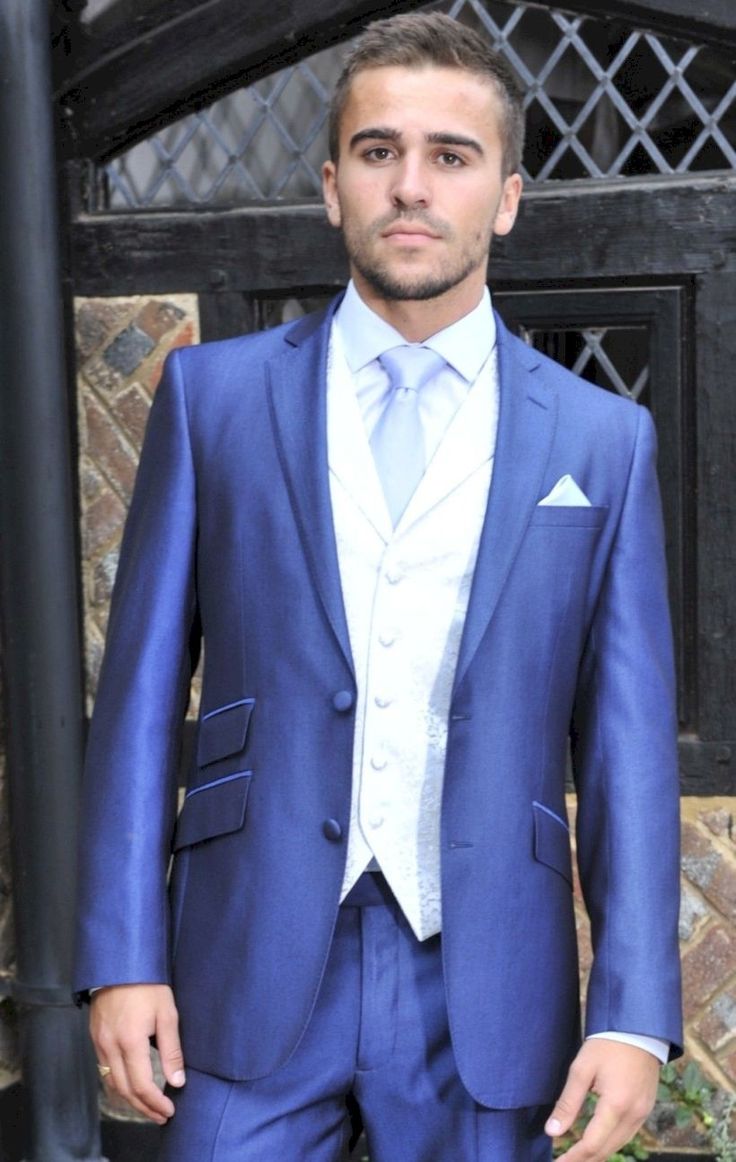 Awesome 35 Blue Suit Collection That Can Worn for Business Outfits for Young Men http://vialaven.com/index.php/2019/01/26/35-blue-suit-collection-that-can-worn-for-business-outfits-for-young-men/ Prom Dress Jacket, Blue Groom, Light Blue Suit, Dark Blue Suit, Royal Blue Suit, Blue Suit Jacket, Blue Suit Men, Blue Suit Wedding, Suits Prom