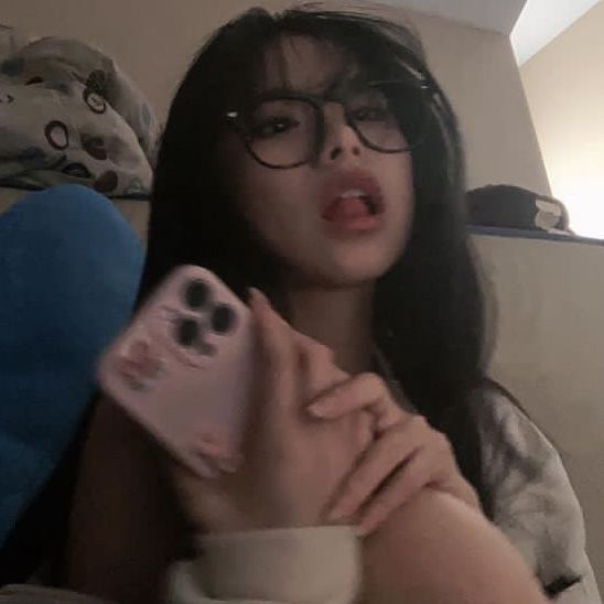 Asian Glasses, Girl With Glasses, Boys Glasses, 사진 촬영 포즈, Selfie Ideas Instagram, April 6, Foto Ideas Instagram, Girls With Glasses, Cute Poses For Pictures