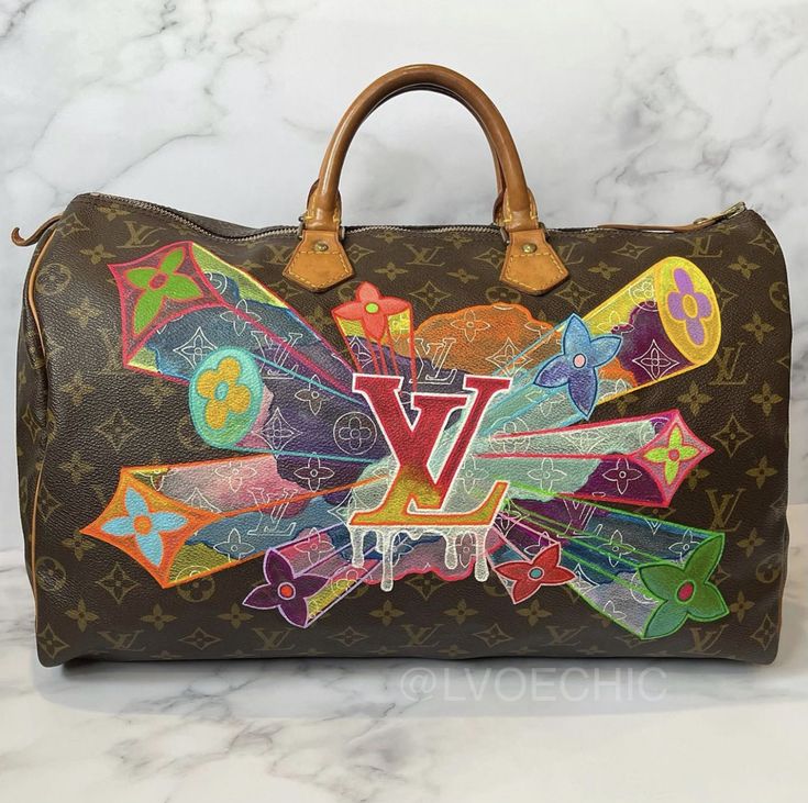 Louis Vuitton Customized Bag, Louise Vuitton, Painted Handbag, Painted Purse, Bag Illustration, My Style Bags, Handpainted Bags, Custom Handbags, All Nike Shoes