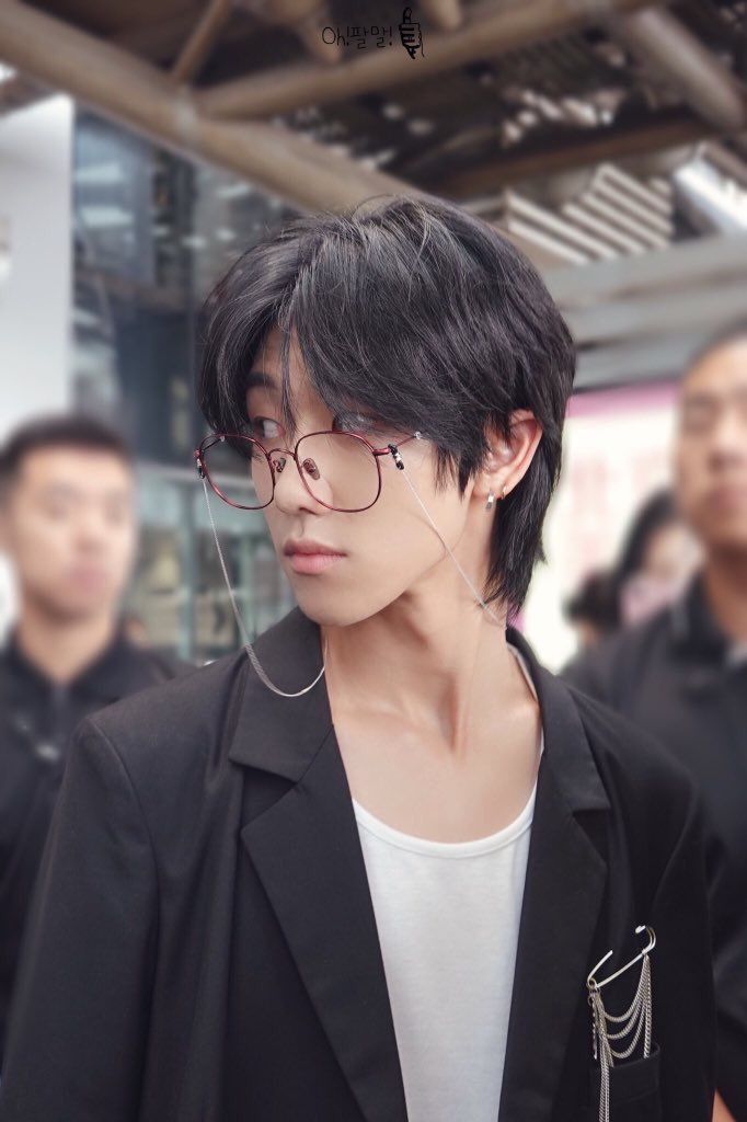 Xu Minghao | The8 | Seventeen Seventeen, Black Hair, Hair, Black